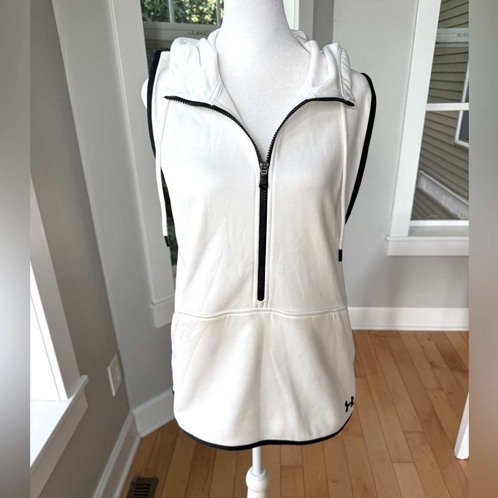 Under Armour White Black Hooded Vest Running Hiking Walking Size Medium